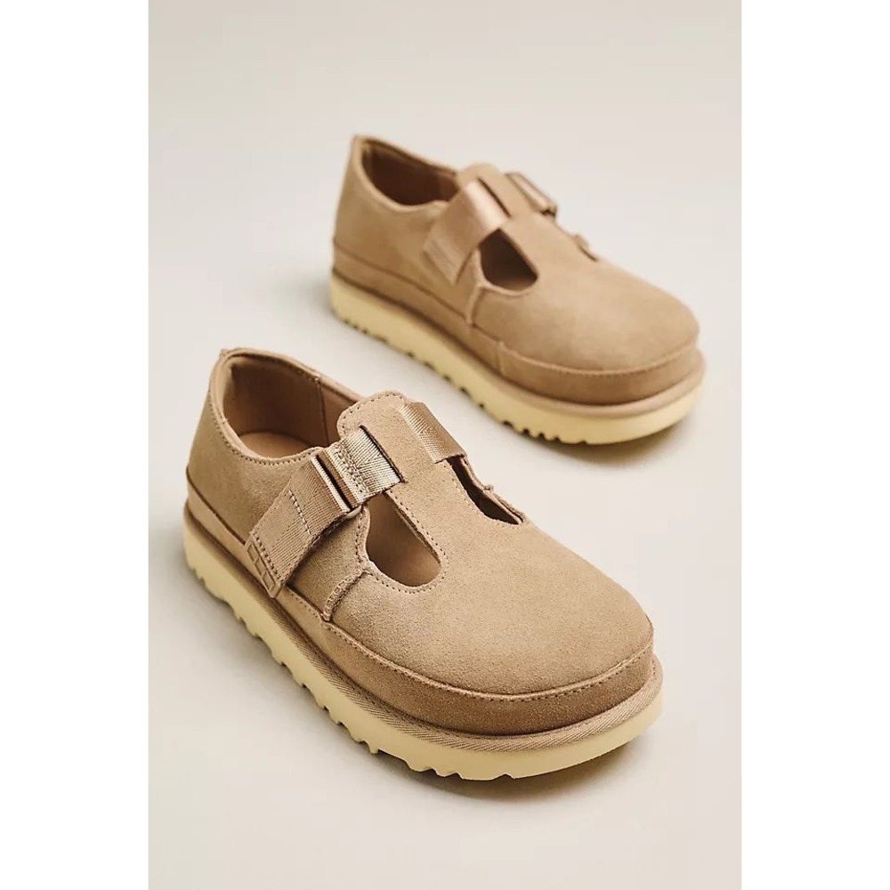 UGG Goldenstar Mary Jane Driftwood Tan Suede Platform T-Strap Shoes 9
